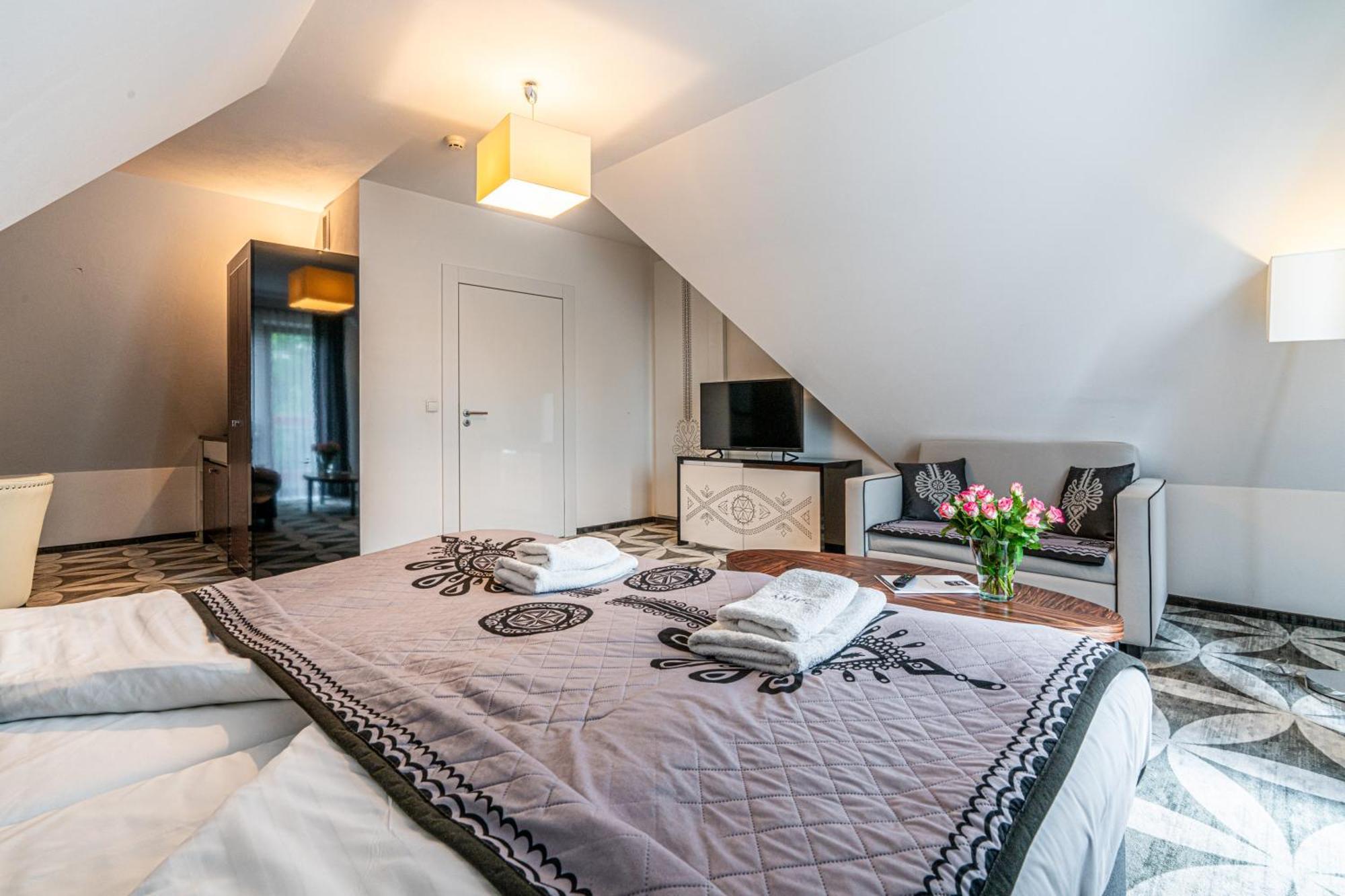 Aparthotel Tatry De Luxe Fizjomedical & Spa Мужасихле Экстерьер фото